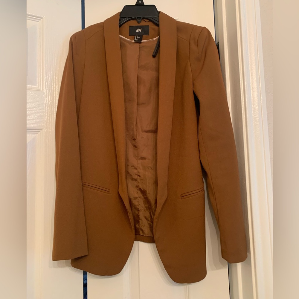 H & M blazer.
